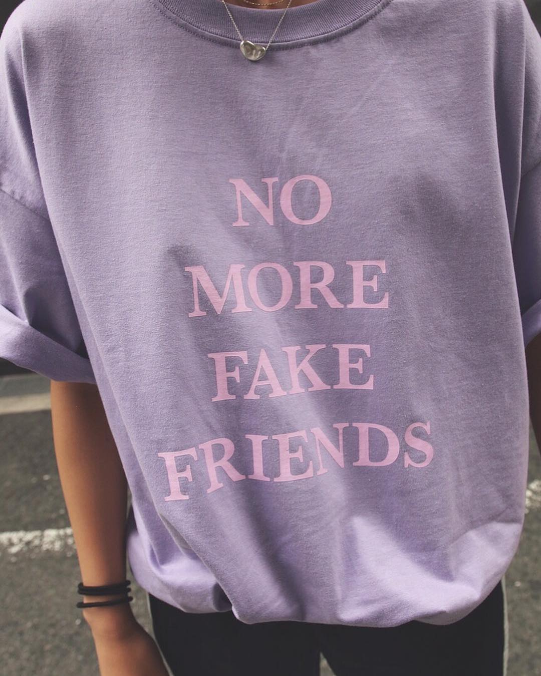 NO MORE FAKE FRIENDS TEE