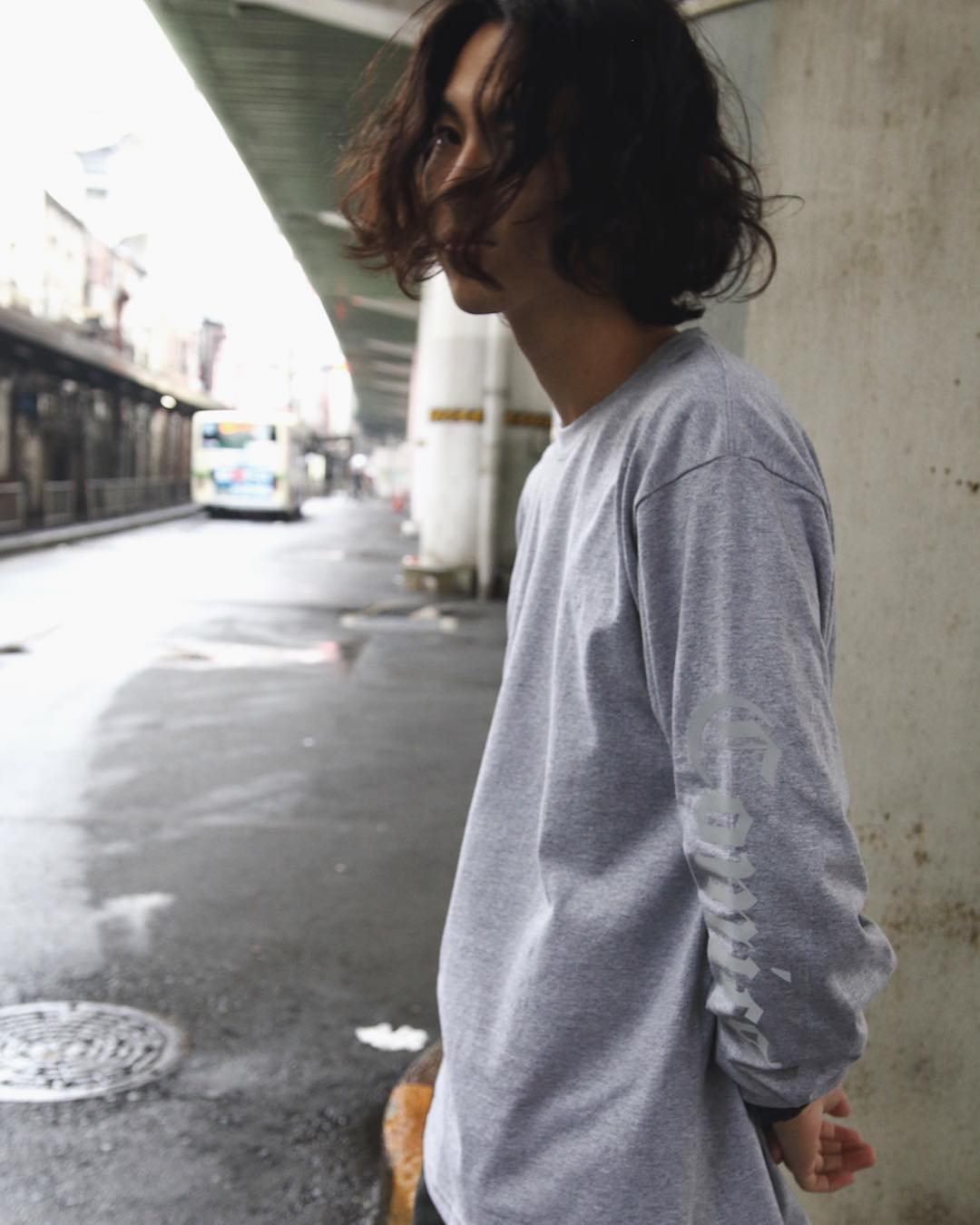 REFLECTOR LONG SLEEVE TEE